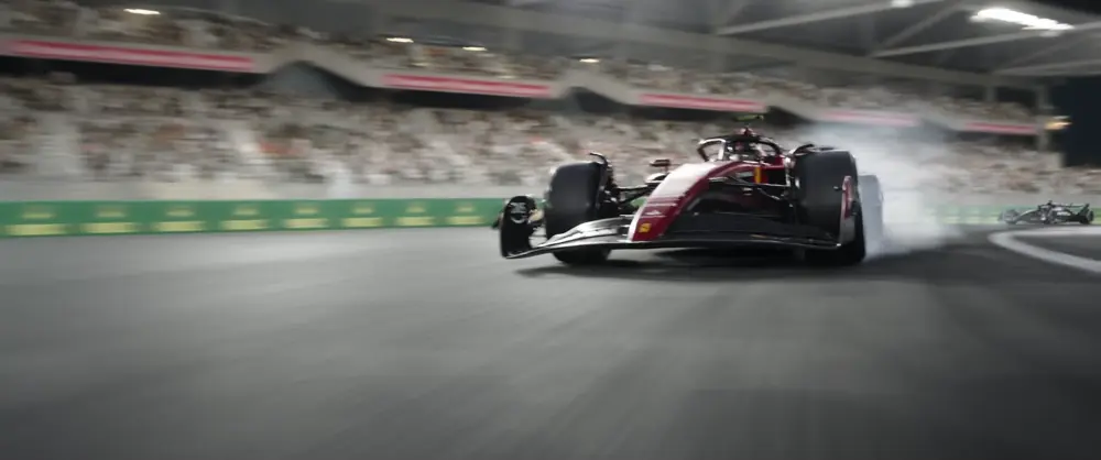 Carro de corrida em uma disputa na pista